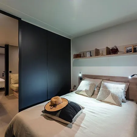 Mobil A Louer - 6 Pers. - Api-1-52-2107 مكان تخييم