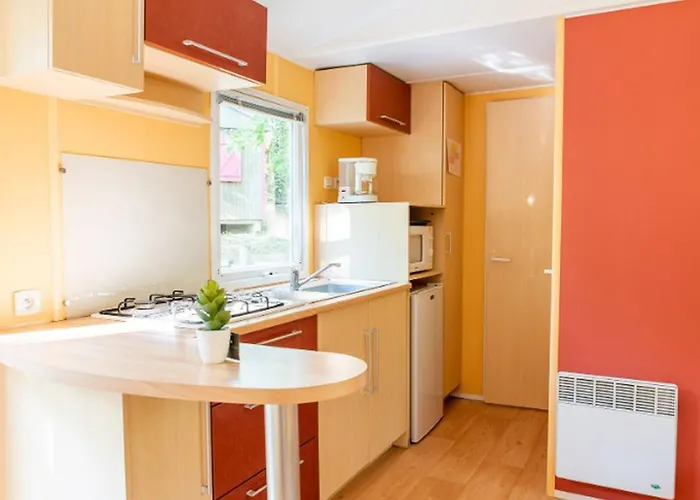 Mobil A Louer - 6 Pers. - Api-1-52-2107 *