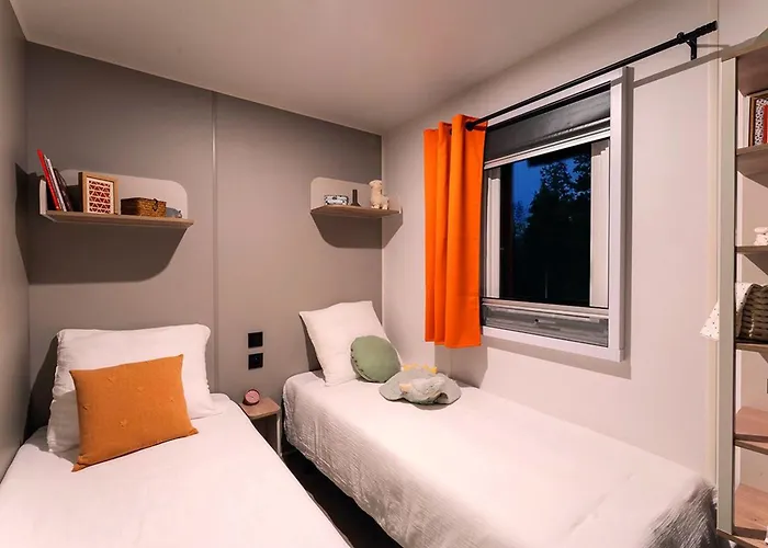 Mobil A Louer - 6 Pers. - Api-1-52-2107 مكان تخييم *