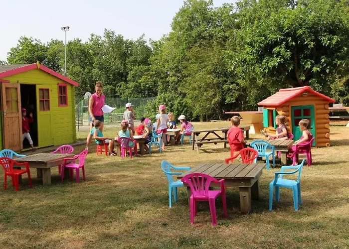 مكان تخييم Mobil A Louer - 6 Pers. - Api-1-52-2107