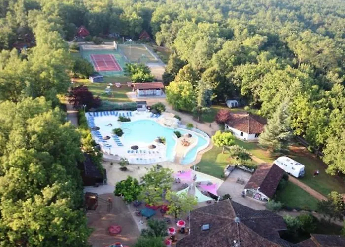 Mobil A Louer - 6 Pers. - Api-1-52-2107 * Puy-lʼÉvêque