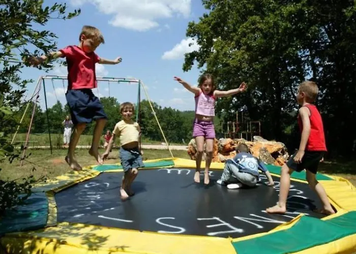 مكان تخييم Mobil A Louer - 6 Pers. - Api-1-52-2107 Puy-lʼÉvêque