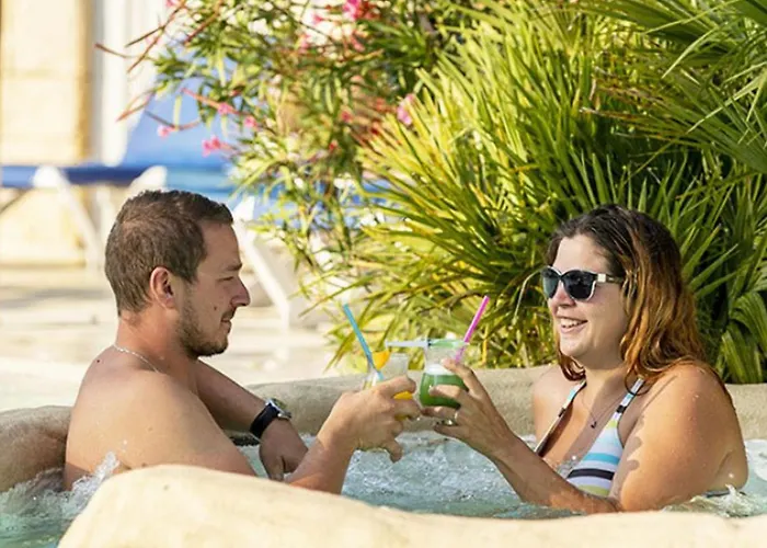 مكان تخييم Mobil A Louer - 6 Pers. - Api-1-52-2107